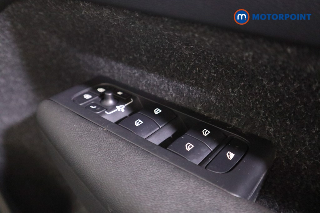 Volvo Xc40 R Design Automatic Diesel SUV - Stock Number (1604174) - 12th supplementary image