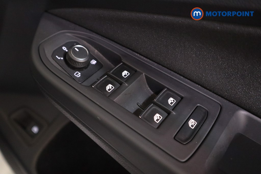 Volkswagen Golf GTE Automatic Petrol Plug-In Hybrid Hatchback - Stock Number (1604646) - 12th supplementary image