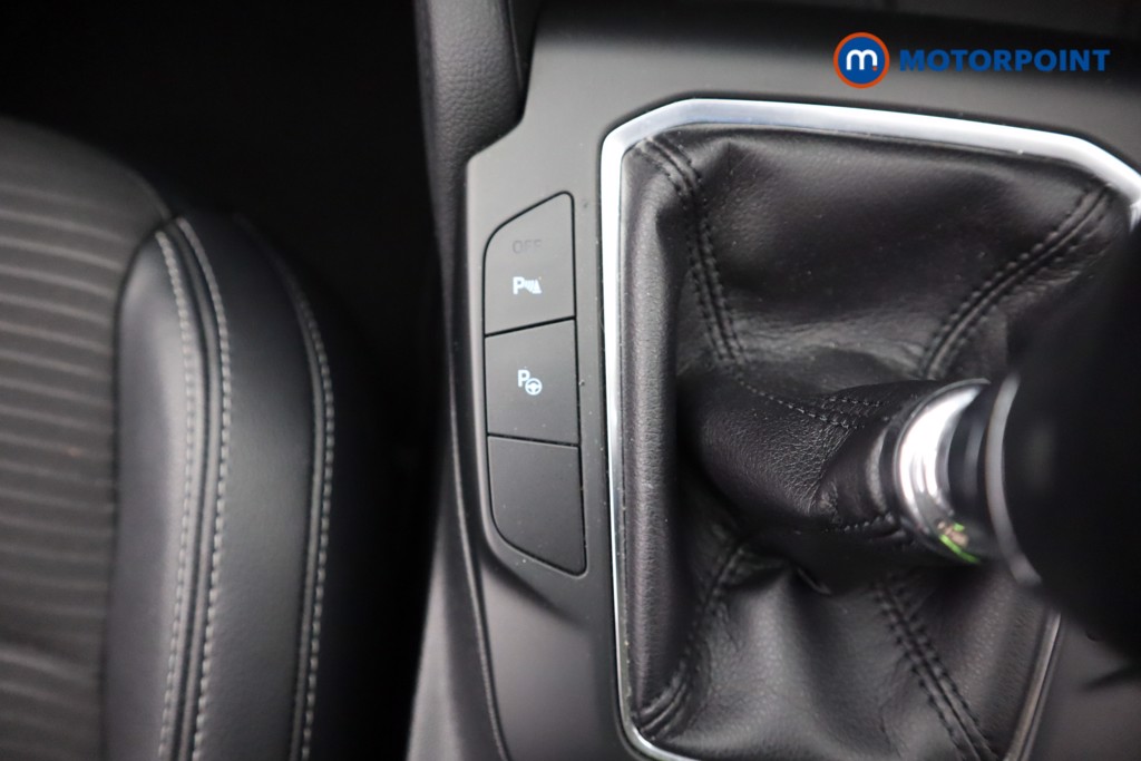 Ford Kuga Titanium First Edition Manual Petrol SUV - Stock Number (1606312) - 15th supplementary image