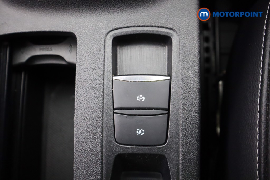 Ford Kuga Titanium First Edition Manual Petrol SUV - Stock Number (1606312) - 17th supplementary image