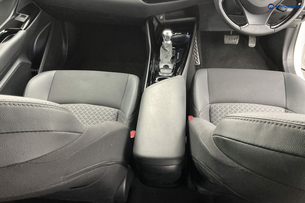 Toyota C-Hr Design Automatic Petrol-Electric Hybrid SUV - Stock Number (1588739) - 11th supplementary image