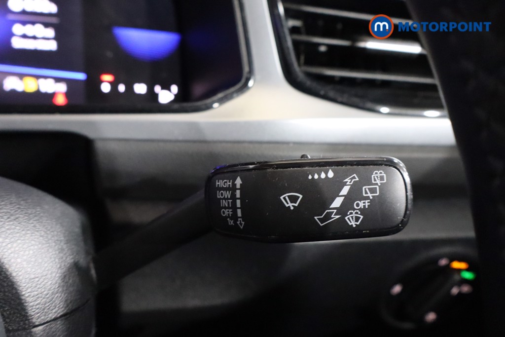 Volkswagen T-Roc Life Automatic Petrol SUV - Stock Number (1597592) - 5th supplementary image