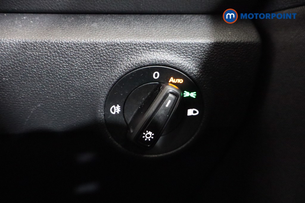 Volkswagen T-Roc Life Automatic Petrol SUV - Stock Number (1597592) - 7th supplementary image