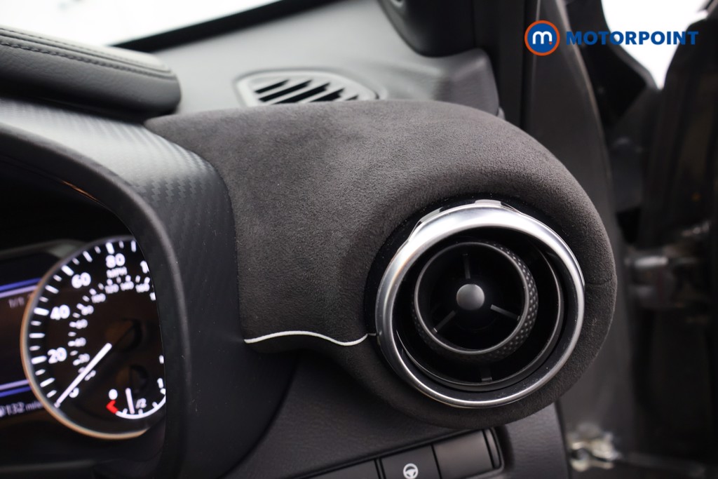 Nissan Juke Tekna-Plus Manual Petrol SUV - Stock Number (1598869) - 7th supplementary image