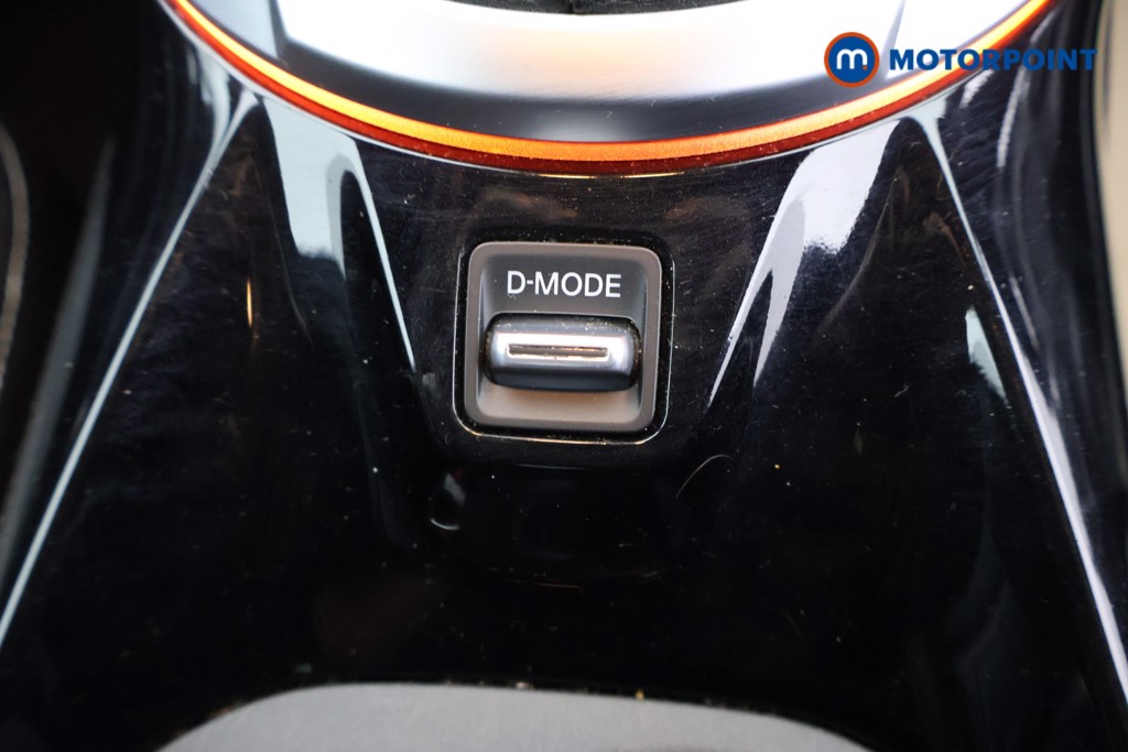 Nissan Juke Tekna-Plus Manual Petrol SUV - Stock Number (1598869) - 13th supplementary image