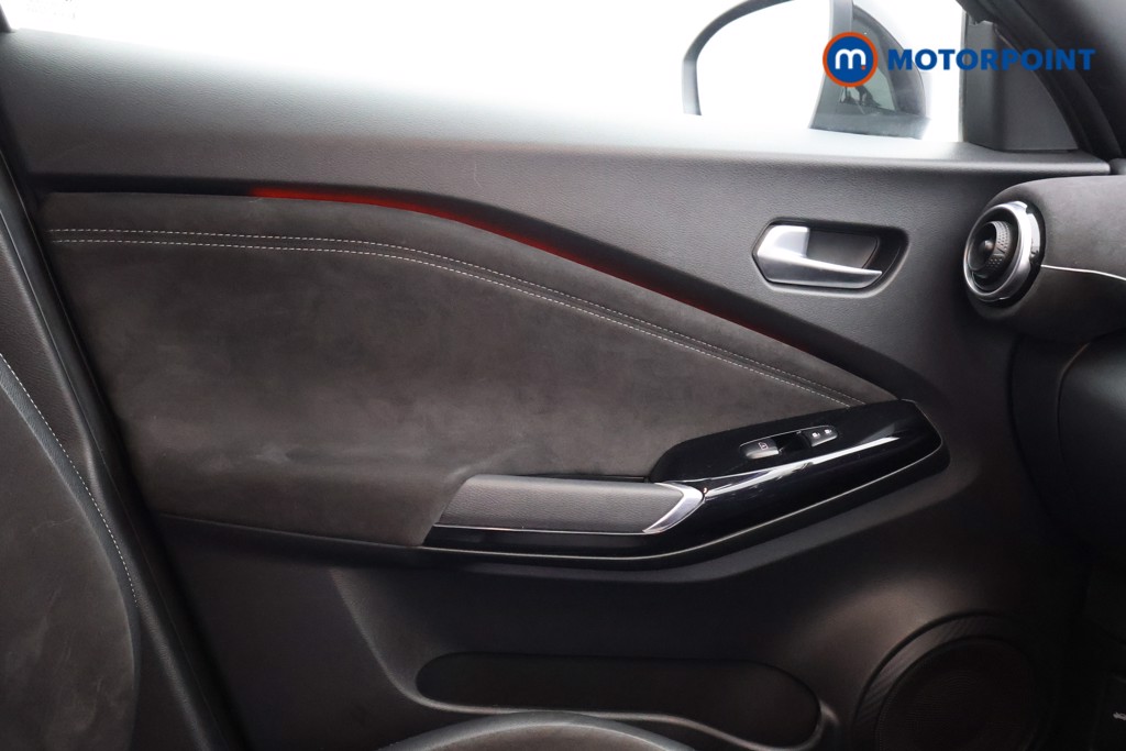 Nissan Juke Tekna-Plus Manual Petrol SUV - Stock Number (1598869) - 16th supplementary image