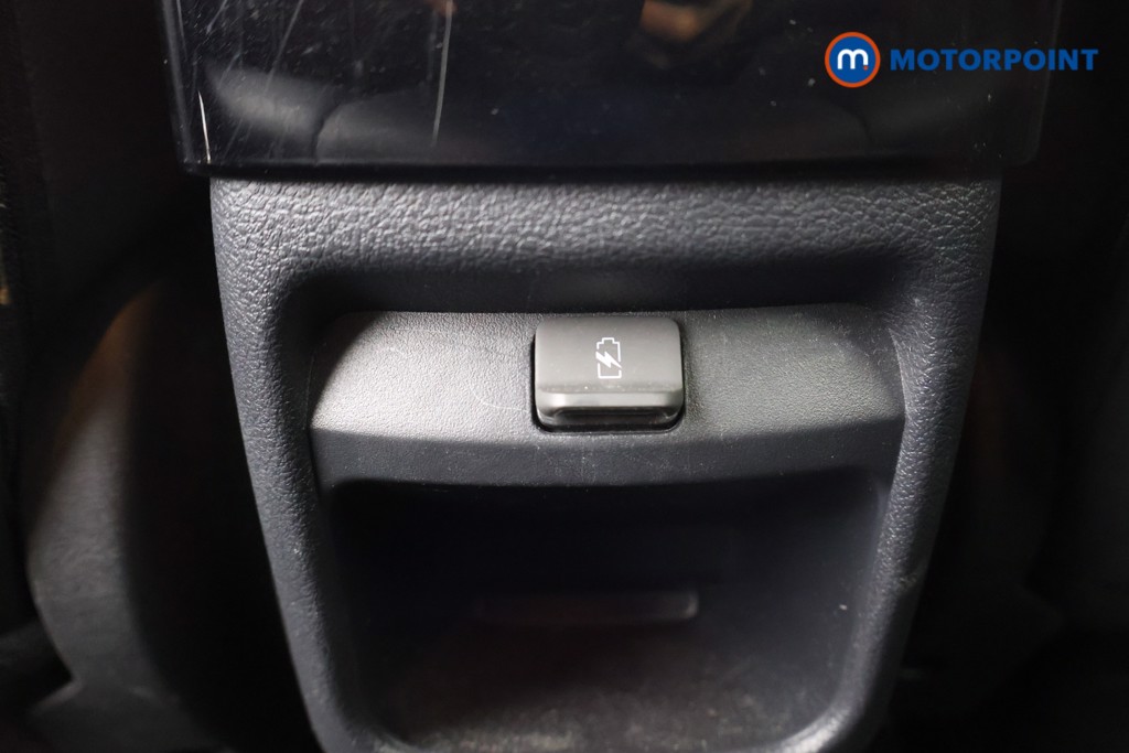 Nissan Juke Tekna-Plus Manual Petrol SUV - Stock Number (1598869) - 33rd supplementary image