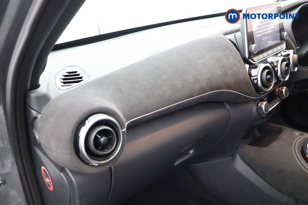 Nissan Juke Tekna-Plus Manual Petrol SUV - Stock Number (1598869) - 39th supplementary image