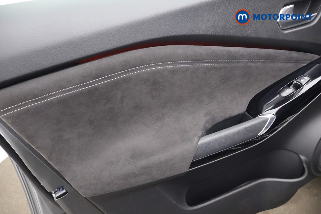 Nissan Juke Tekna-Plus Manual Petrol SUV - Stock Number (1598869) - 41st supplementary image