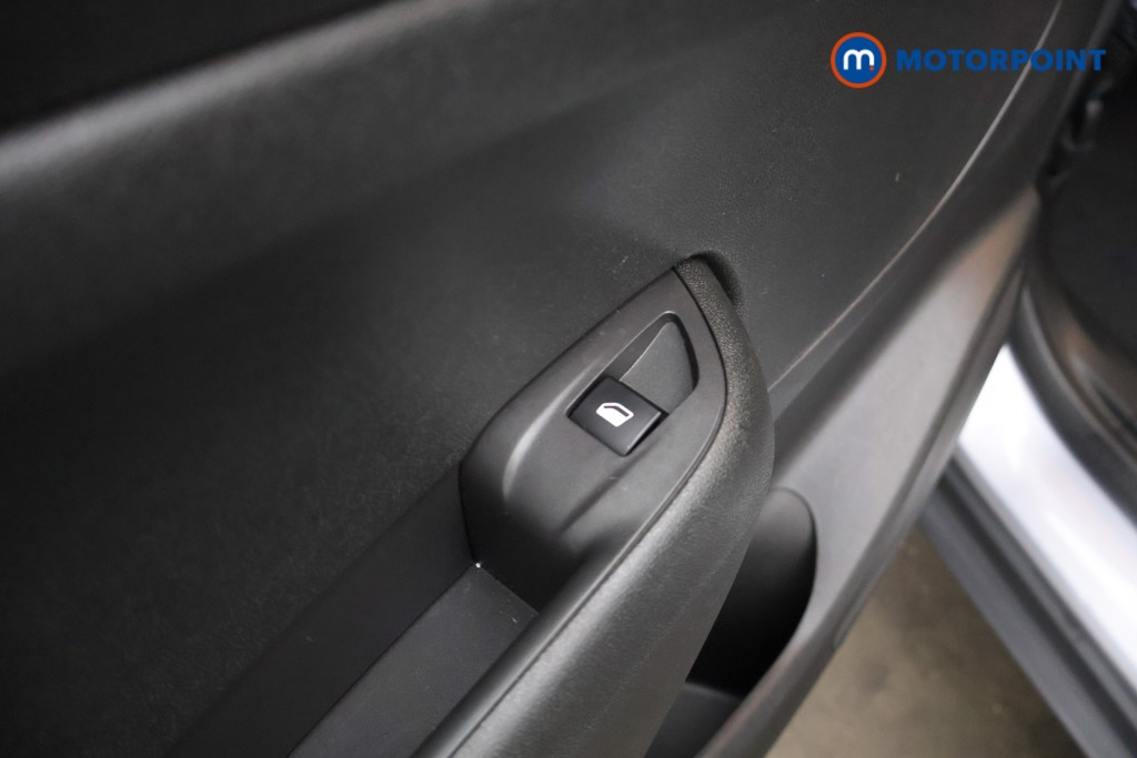 Vauxhall Crossland Ultimate Manual Petrol SUV - Stock Number (1600571) - 24th supplementary image