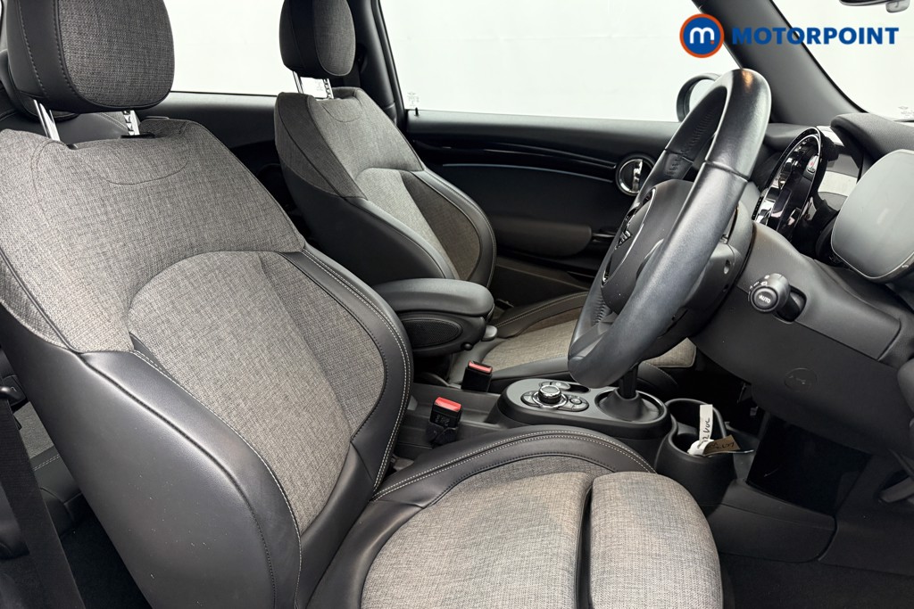 Mini Hatchback Cooper S Level 2 Automatic Electric Hatchback - Stock Number (1602318) - 21st supplementary image