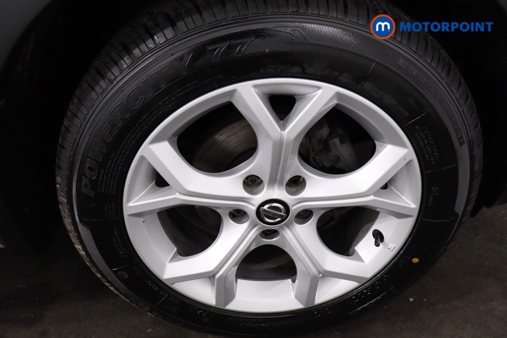 Nissan Juke N-Connecta Manual Petrol SUV - Stock Number (1602668) - 10th supplementary image