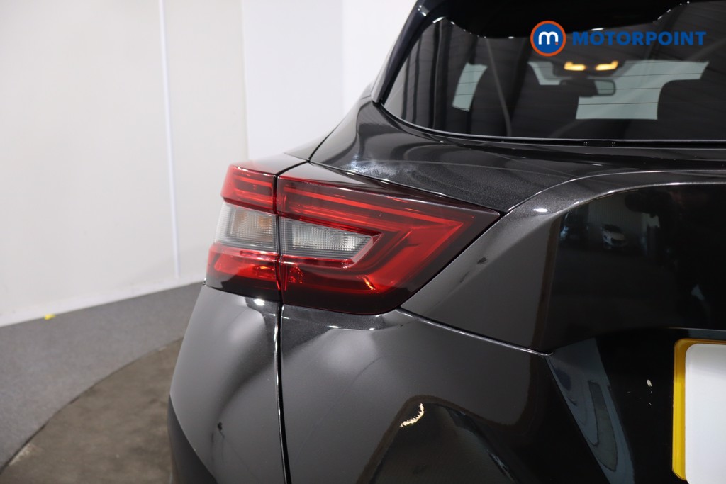 Nissan Juke N-Connecta Manual Petrol SUV - Stock Number (1602668) - 33rd supplementary image