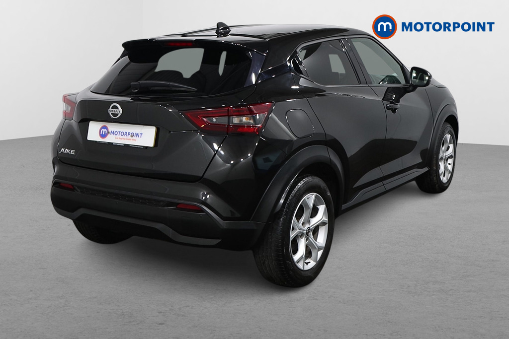 Nissan Juke N-Connecta Manual Petrol SUV - Stock Number (1602668) - Drivers side rear corner