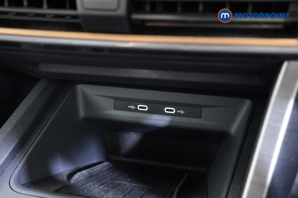 Cupra Leon V1 Manual Petrol Hatchback - Stock Number (1604178) - 7th supplementary image