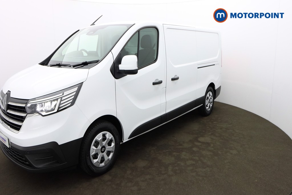 Renault Trafic Advance Automatic Electric Panel Van - Stock Number (1604182) - Passenger side front corner