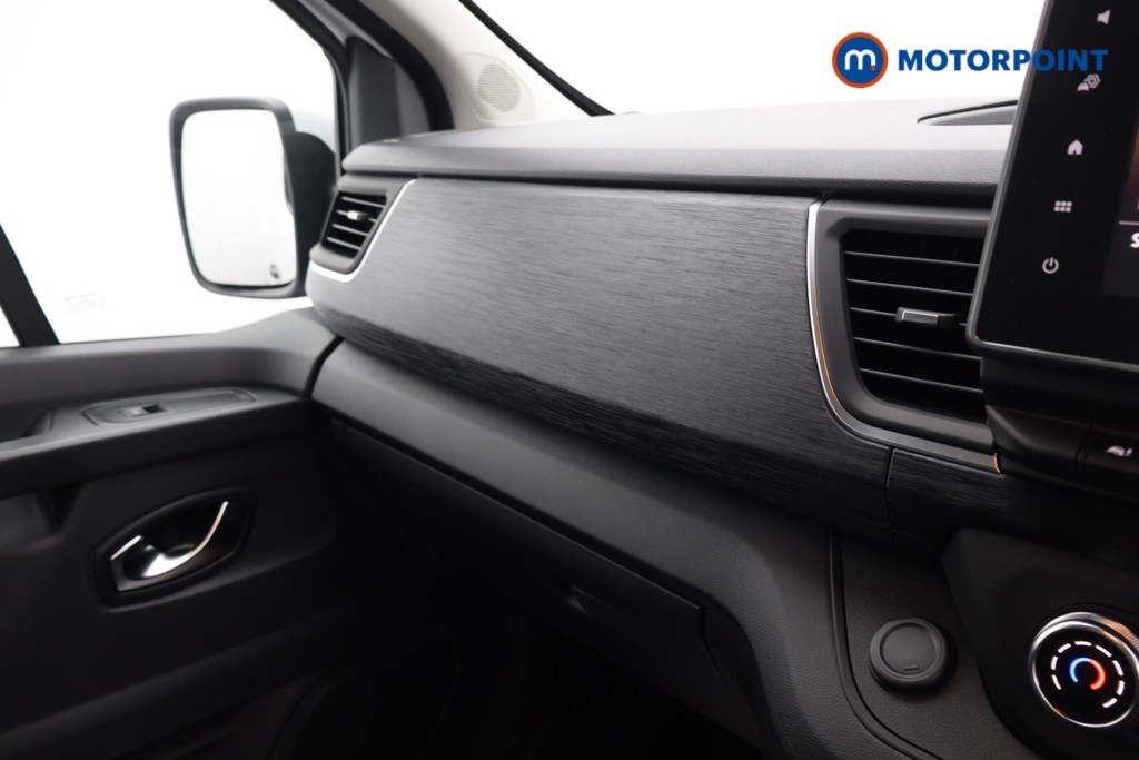 Renault Trafic Advance Automatic Electric Panel Van - Stock Number (1604182) - 12th supplementary image