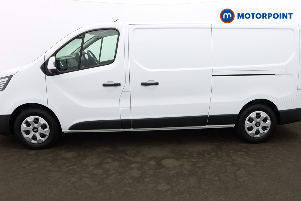 Renault Trafic Advance Automatic Electric Panel Van - Stock Number (1604182) - Passenger side