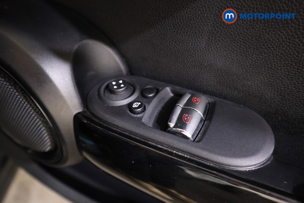 Mini Hatchback Cooper S Level 2 Automatic Electric Hatchback - Stock Number (1604205) - 11th supplementary image