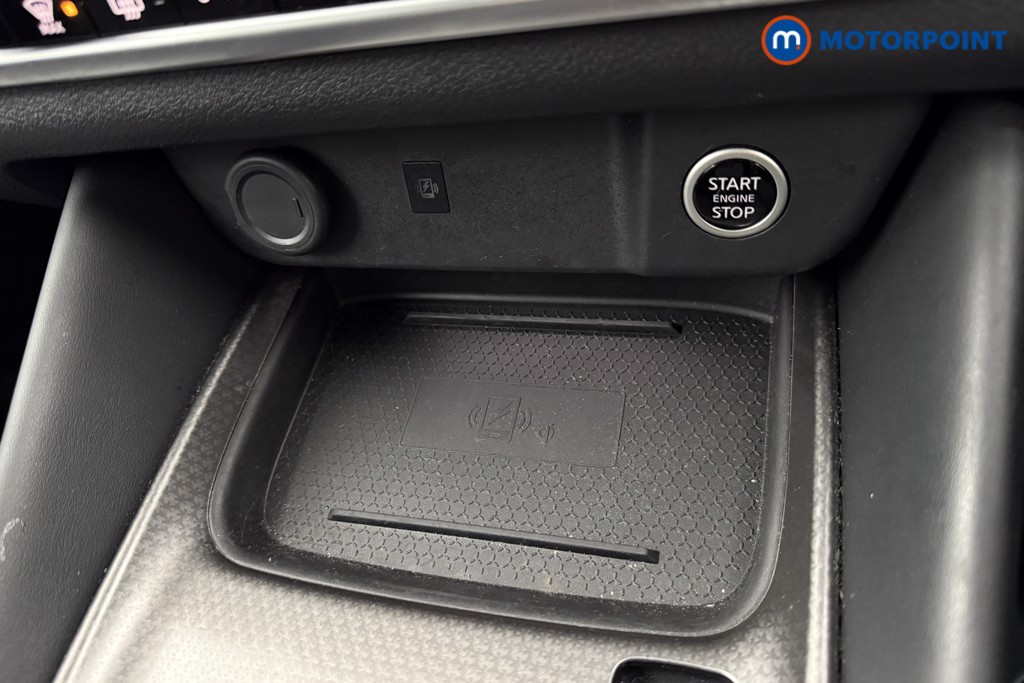 Nissan Qashqai N-Connecta Automatic Petrol SUV - Stock Number (1604373) - 16th supplementary image