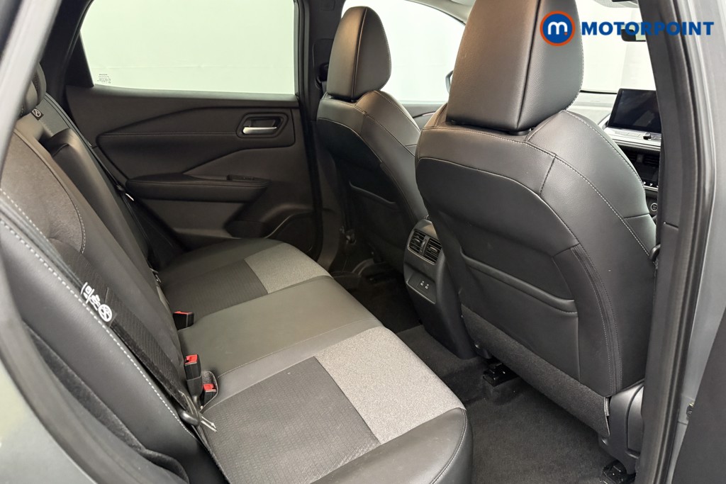 Nissan Qashqai N-Connecta Automatic Petrol SUV - Stock Number (1604373) - 23rd supplementary image