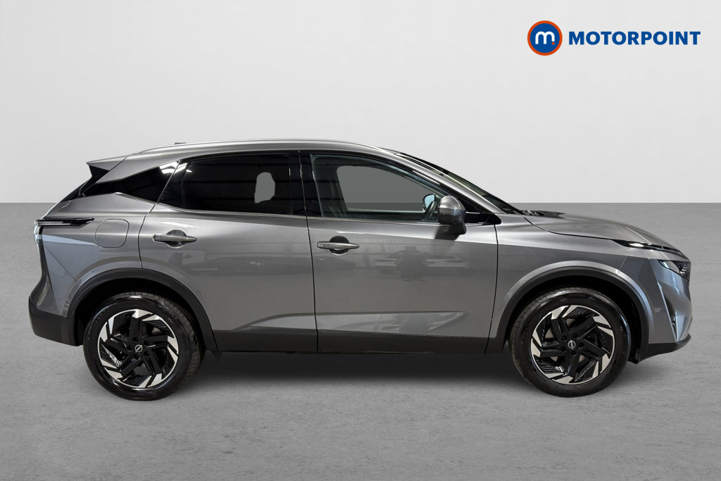 Nissan Qashqai N-Connecta Automatic Petrol SUV - Stock Number (1604373) - Drivers side