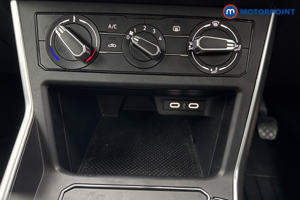 Volkswagen Polo Life Manual Petrol Hatchback - Stock Number (1604376) - 12th supplementary image