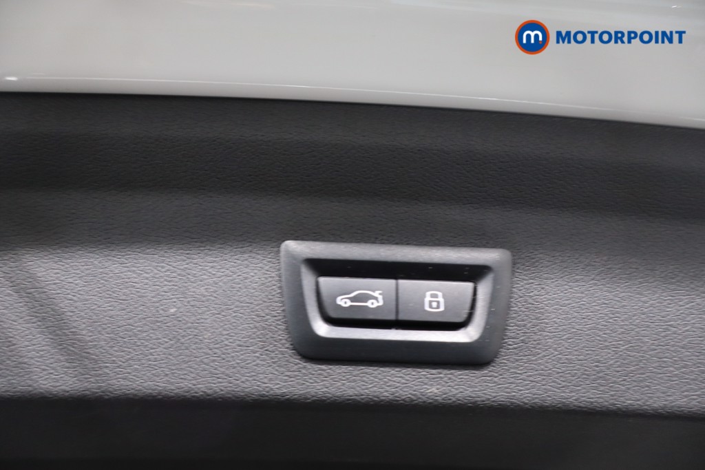 BMW 1 Series Sport Automatic Petrol Hatchback - Stock Number (1604941) - 39th supplementary image