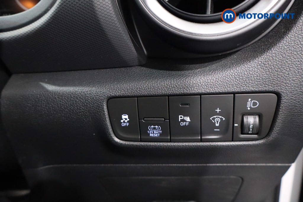 Hyundai Kona Se Connect Automatic Petrol-Electric Hybrid SUV - Stock Number (1605250) - 18th supplementary image