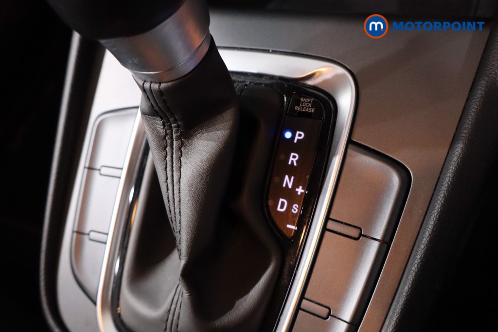 Hyundai Kona Se Connect Automatic Petrol-Electric Hybrid SUV - Stock Number (1605250) - 21st supplementary image