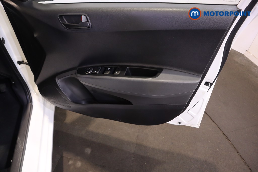 Hyundai I10 SE Automatic Petrol Hatchback - Stock Number (1605648) - 16th supplementary image