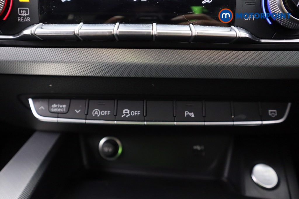 Audi A4 Technik Automatic Petrol Saloon - Stock Number (1606100) - 15th supplementary image