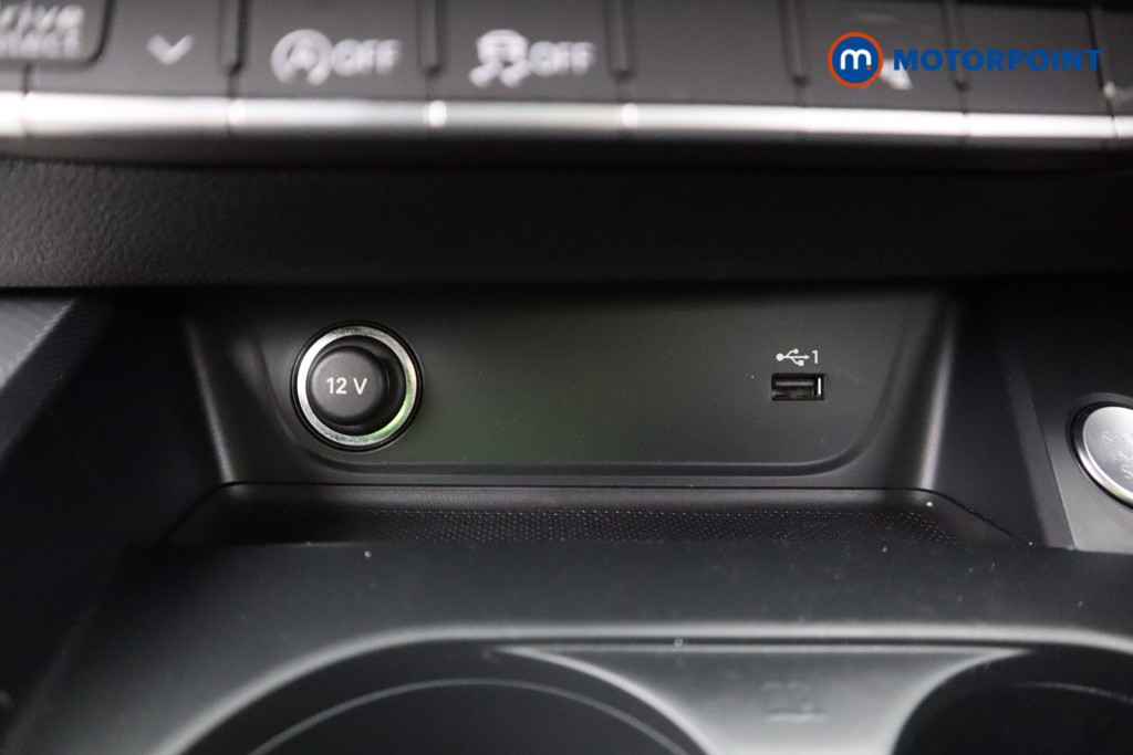 Audi A4 Technik Automatic Petrol Saloon - Stock Number (1606100) - 16th supplementary image