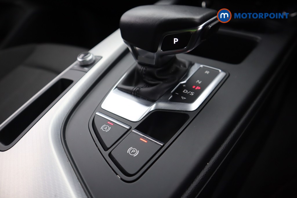 Audi A4 Technik Automatic Petrol Saloon - Stock Number (1606100) - 20th supplementary image