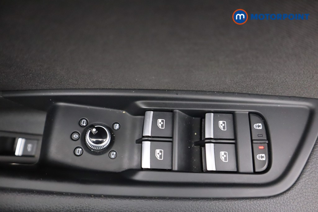 Audi A4 Technik Automatic Petrol Saloon - Stock Number (1606100) - 24th supplementary image