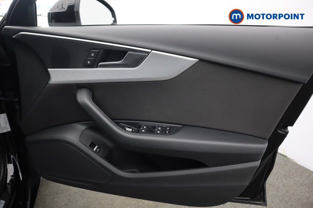 Audi A4 Technik Automatic Petrol Saloon - Stock Number (1606100) - 27th supplementary image