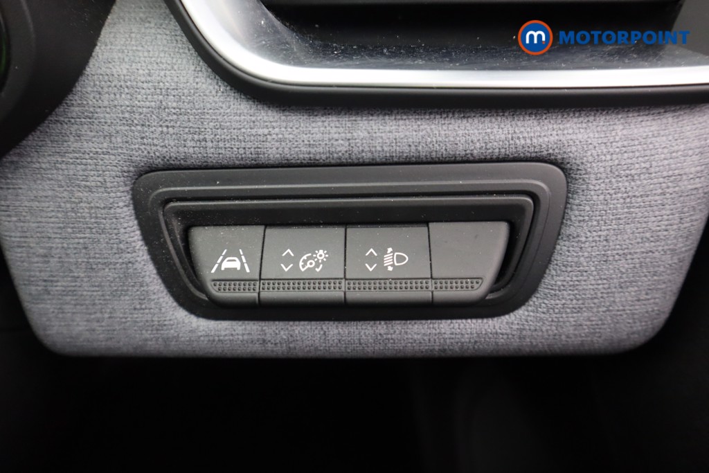 Renault Clio Evolution Manual Petrol Hatchback - Stock Number (1606476) - 9th supplementary image