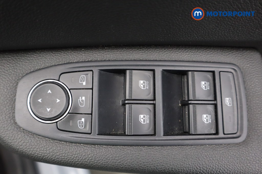 Renault Clio Evolution Manual Petrol Hatchback - Stock Number (1606476) - 21st supplementary image