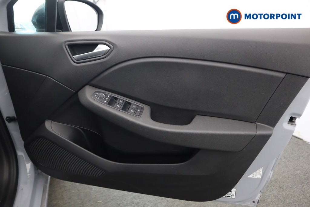 Renault Clio Evolution Manual Petrol Hatchback - Stock Number (1606476) - 22nd supplementary image