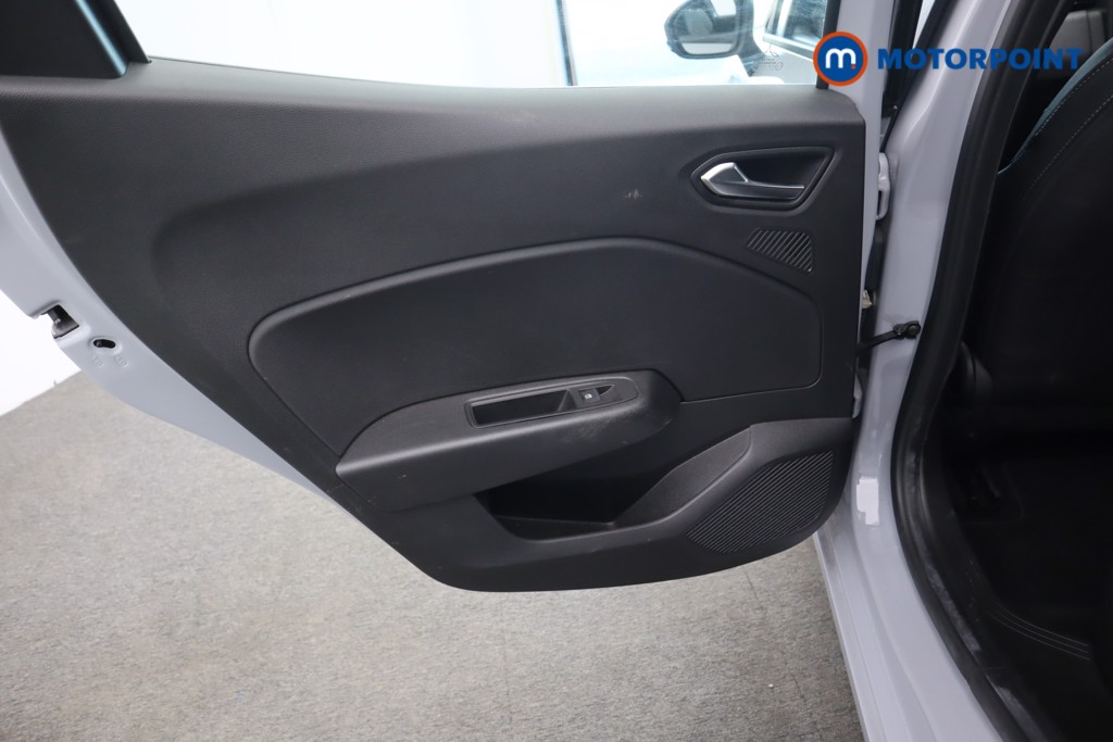 Renault Clio Evolution Manual Petrol Hatchback - Stock Number (1606476) - 31st supplementary image