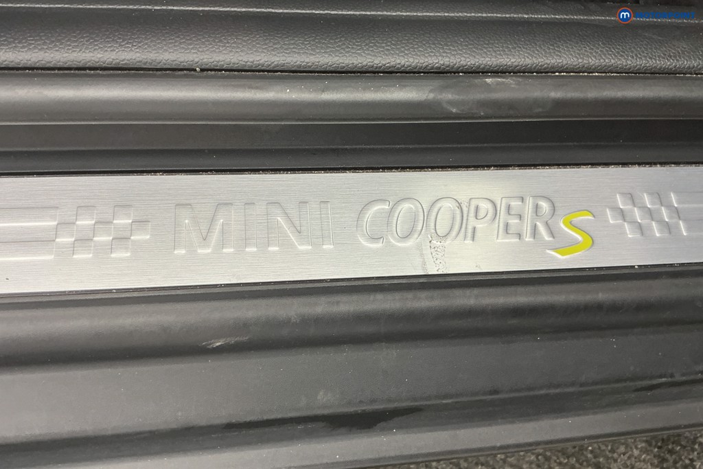 Mini Hatchback Cooper S Level 2 Automatic Electric Hatchback - Stock Number (1598761) - 22nd supplementary image