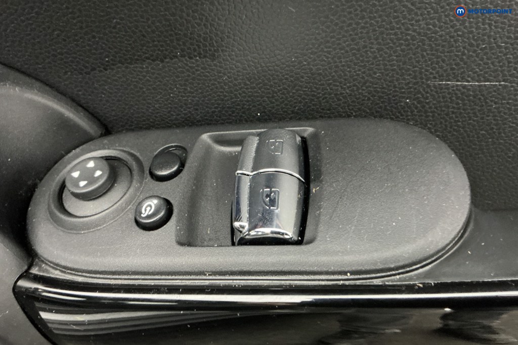 Mini Hatchback Cooper S Level 2 Automatic Electric Hatchback - Stock Number (1598761) - 24th supplementary image