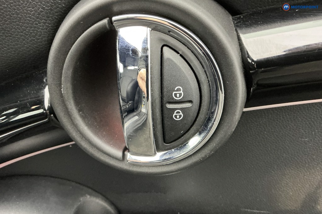 Mini Hatchback Cooper S Level 2 Automatic Electric Hatchback - Stock Number (1598761) - 25th supplementary image