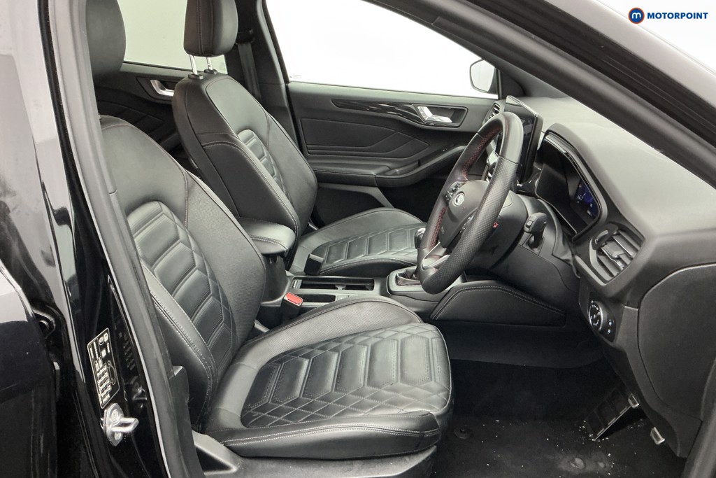 Ford Focus St-Line Vignale Manual Petrol Hatchback - Stock Number (1601591) - 6th supplementary image