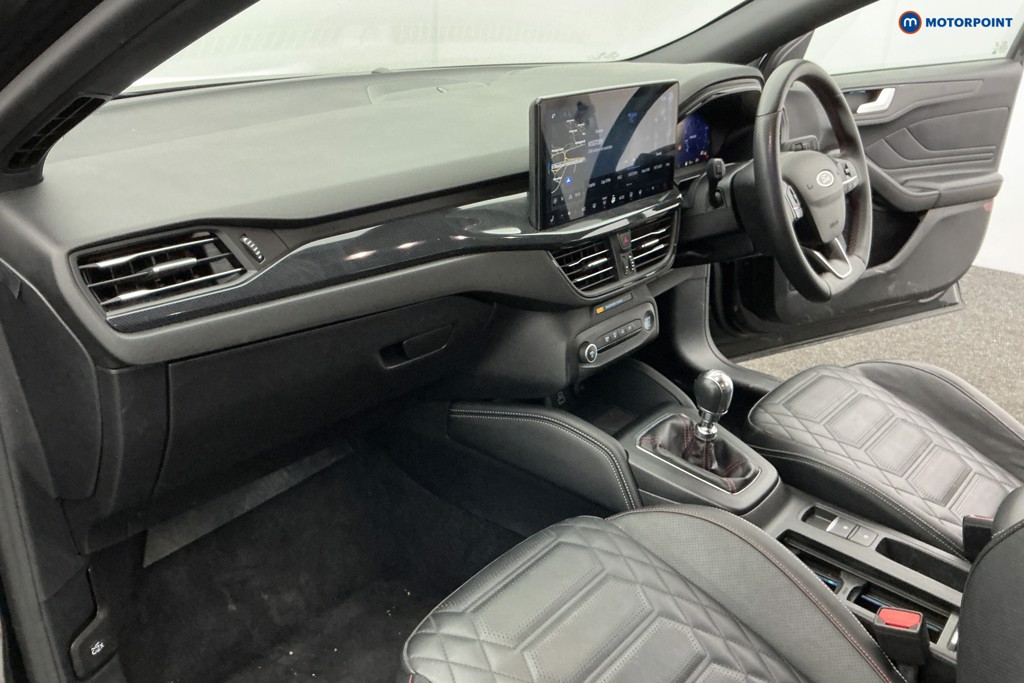 Ford Focus St-Line Vignale Manual Petrol Hatchback - Stock Number (1601591) - 9th supplementary image