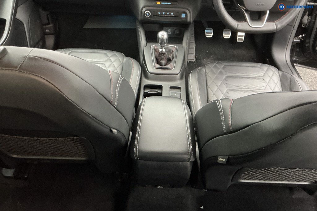 Ford Focus St-Line Vignale Manual Petrol Hatchback - Stock Number (1601591) - 11th supplementary image
