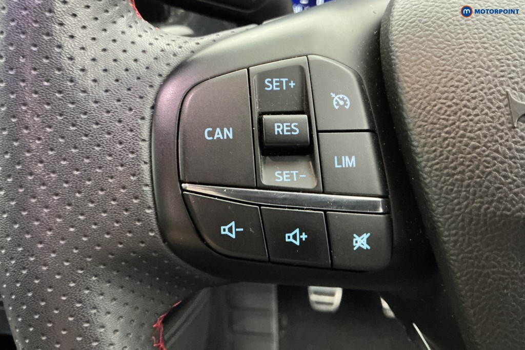 Ford Focus St-Line Vignale Manual Petrol Hatchback - Stock Number (1601591) - 20th supplementary image