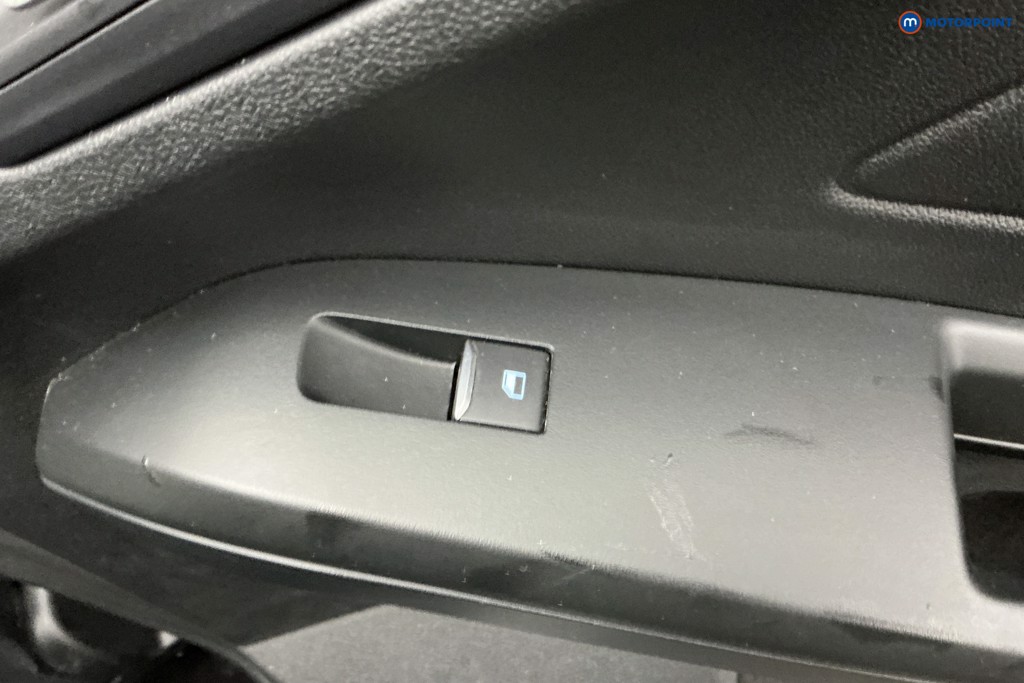 Ford Focus St-Line Vignale Manual Petrol Hatchback - Stock Number (1601591) - 26th supplementary image