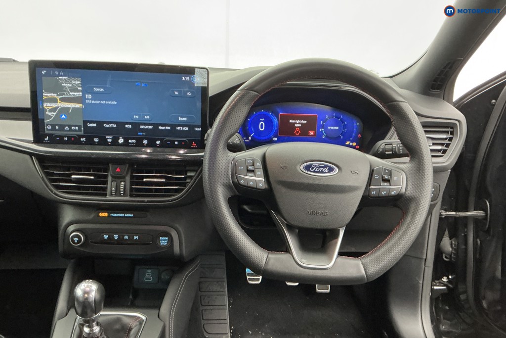 Ford Focus St-Line Vignale Manual Petrol Hatchback - Stock Number (1601591) - 1st supplementary image