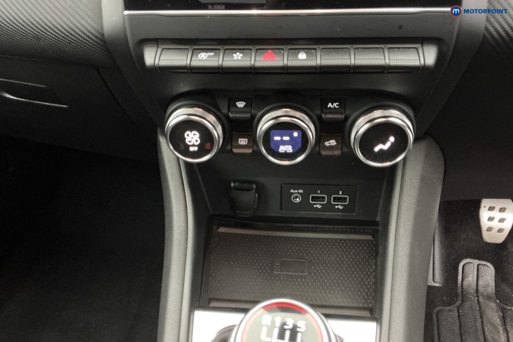 Renault Captur R.S. Line Manual Petrol SUV - Stock Number (1603305) - 19th supplementary image